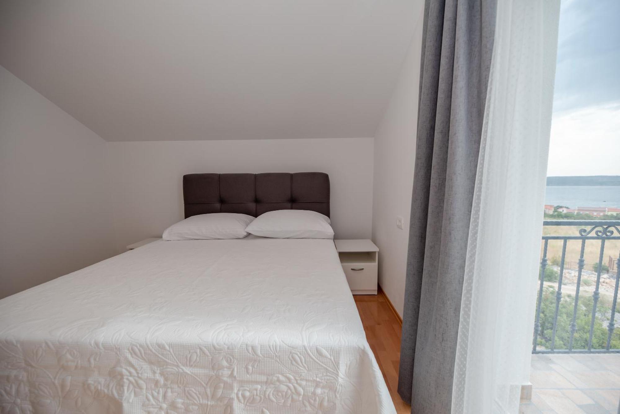 Olive Bridge Villa Maslenica Bagian luar foto