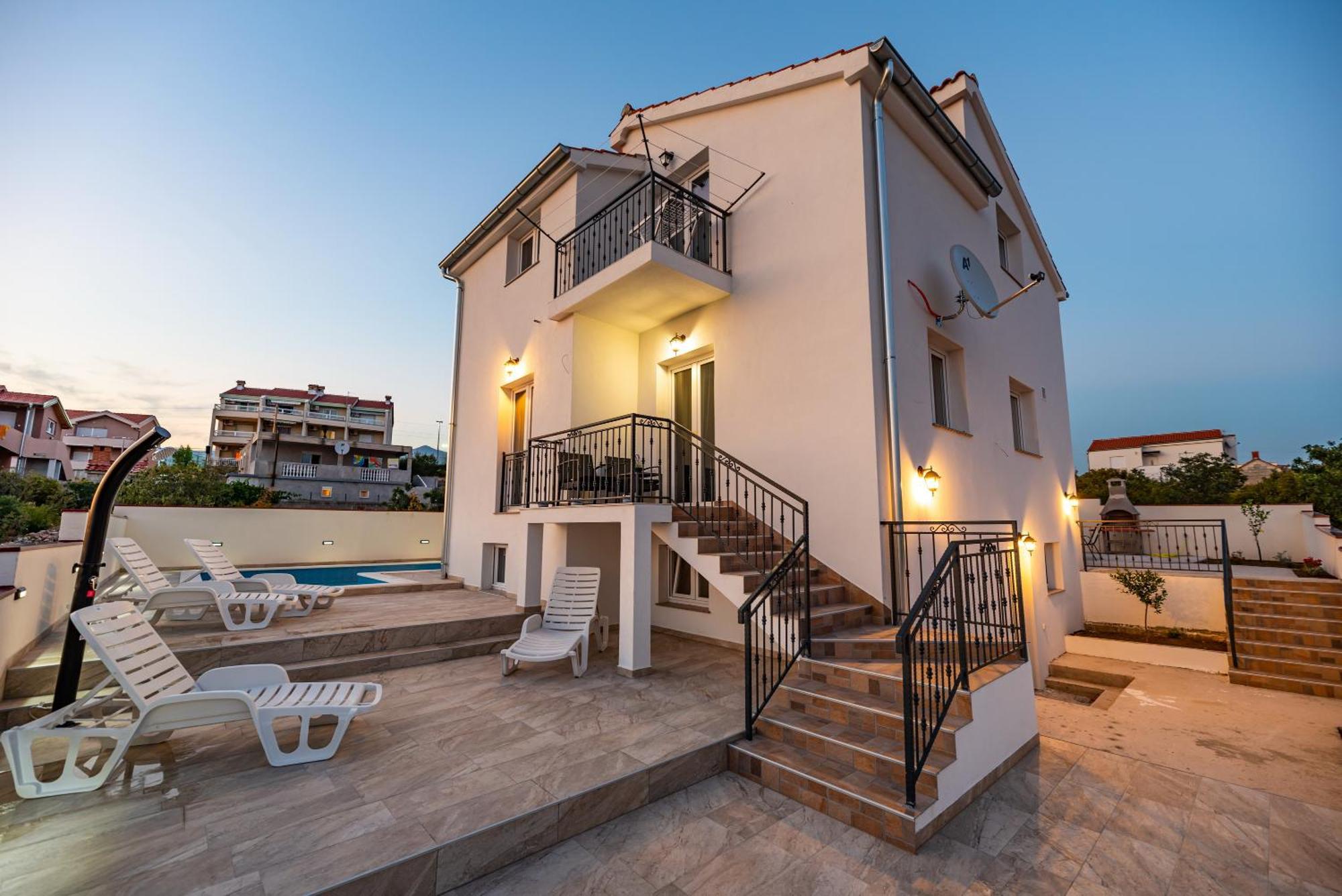Olive Bridge Villa Maslenica Bagian luar foto